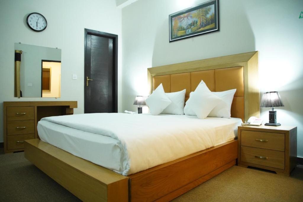 Hotel Red Line اسلام اباد المظهر الخارجي الصورة